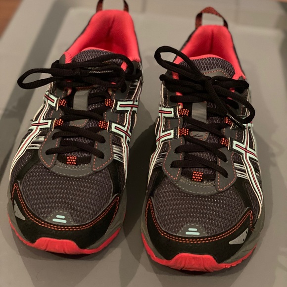 ASICS - Picture 3 of 5